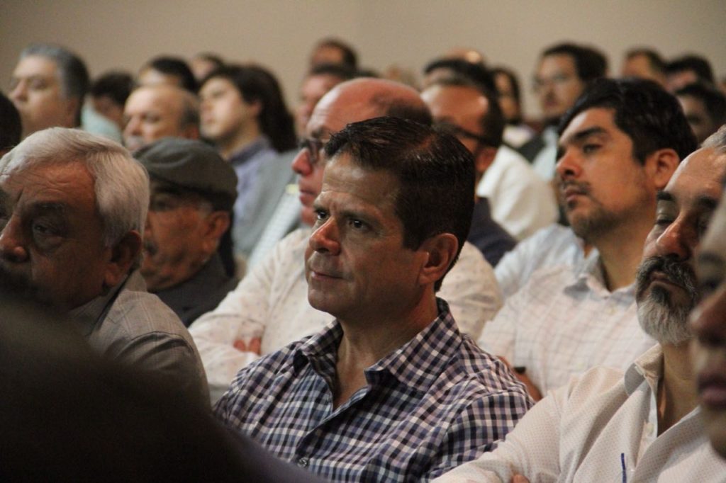 Alfonso Romo sostiene encuentro con empresarios de Jalisco