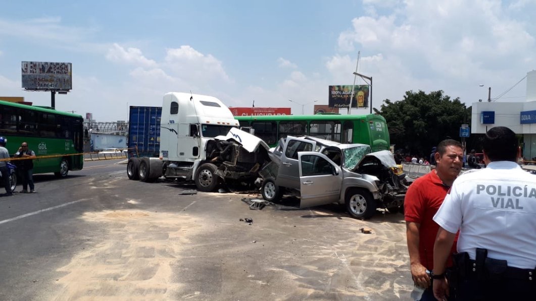 Semov-Movilidad-Accidente-Tlaquepaque-Fraccionamiento Revolución-Camión