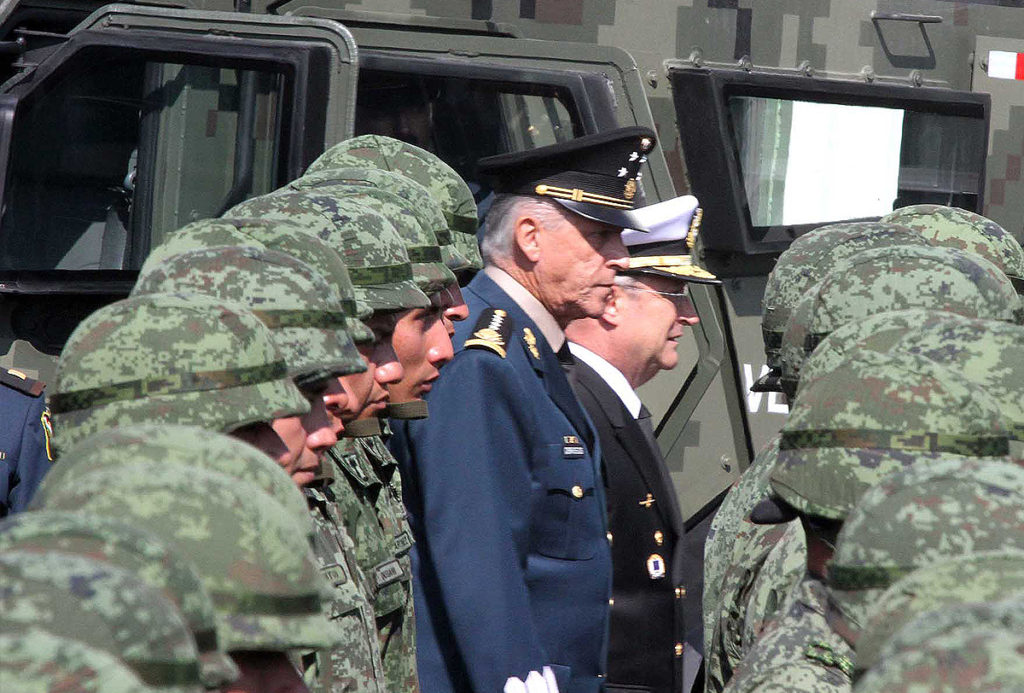 Ejercito mexicano, en las calles