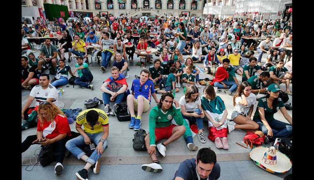 Afición mexicana, partido México vs Brasil en Mundial Rusia 2018