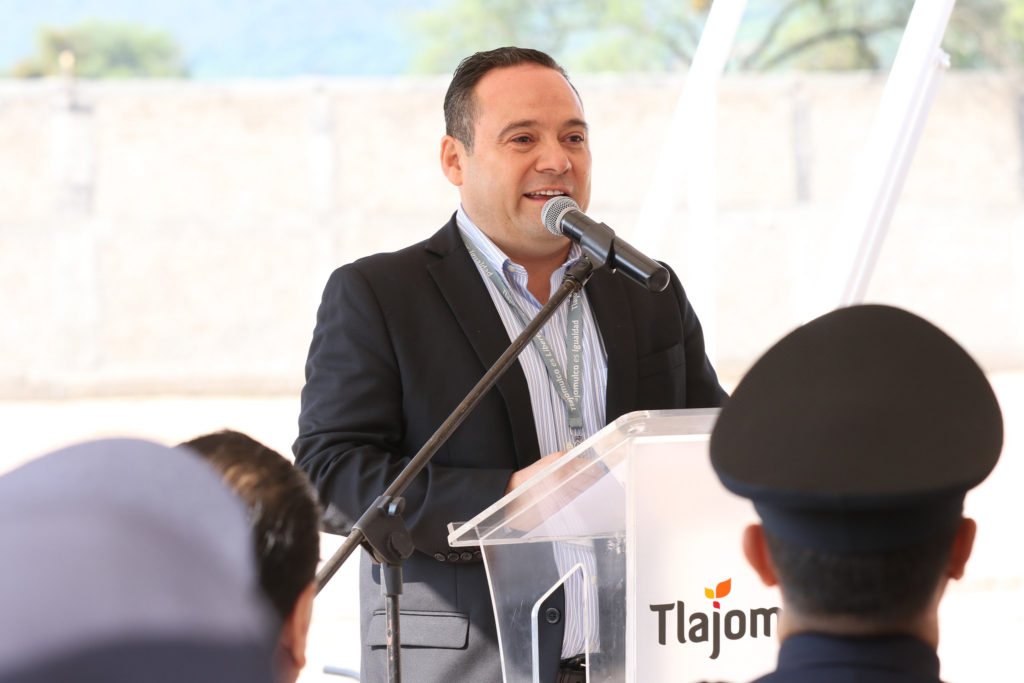 Alberto uribe, presidente municipal de Tlajomulco, inauguración de la primera piedra para construcción de Comisaría