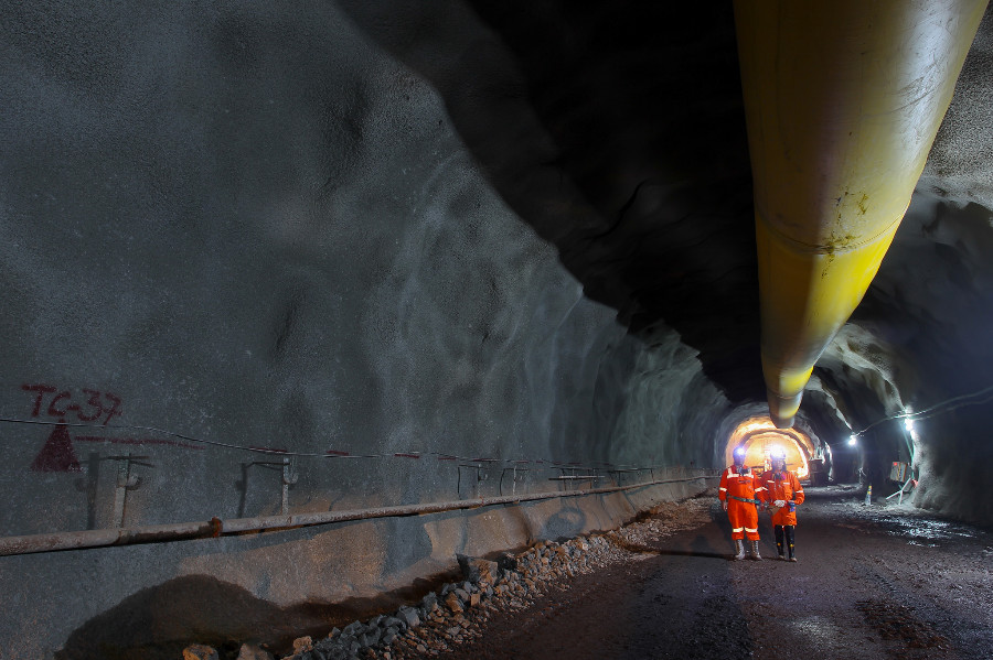 Minería, infraestructura, explotación de oro y plata