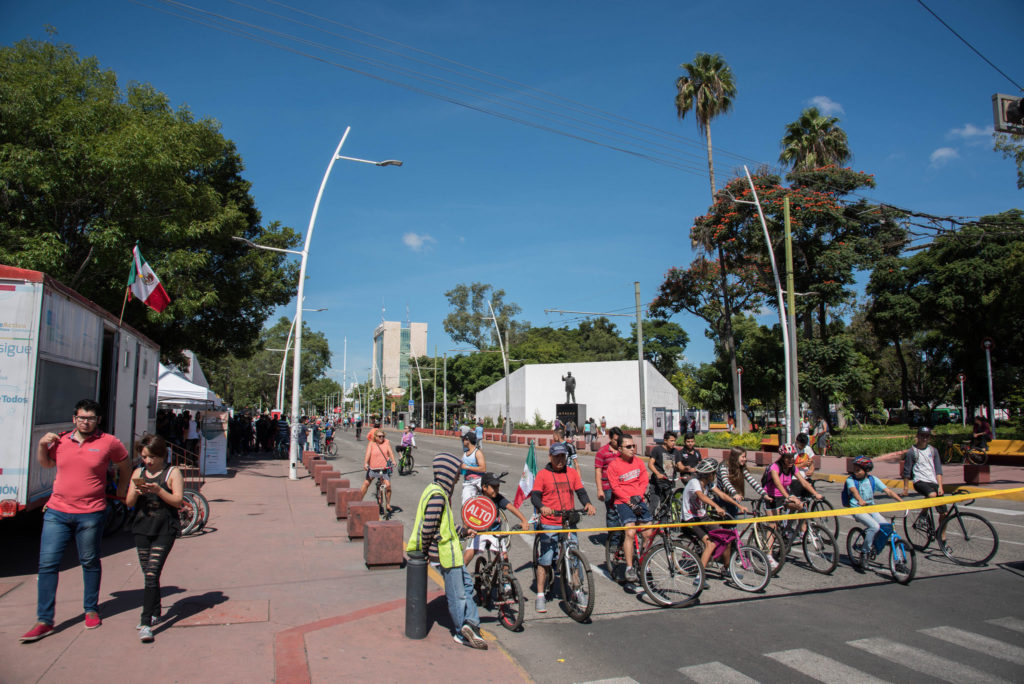 Vía-RecreActiva-Guadalajara-Deporte-Paseo-Dominical-Urbano-14-Aniversario