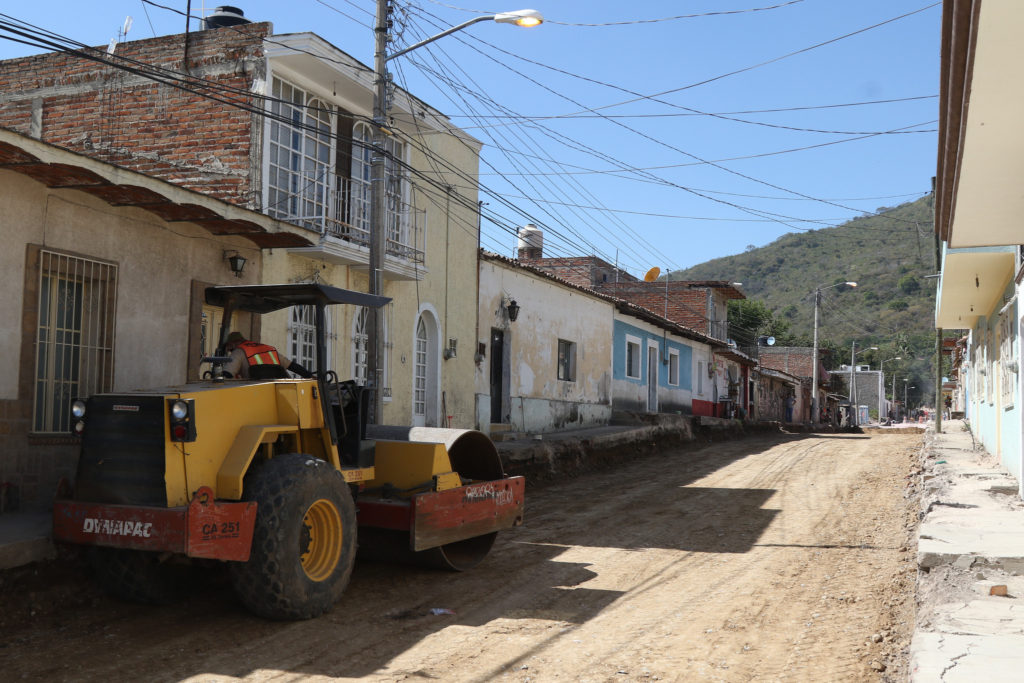 Obras de pavimentación en Tlajomulco