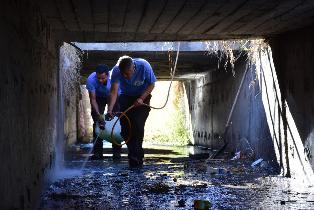 tlajomulco. suelo contaminado por toma clandestina. colinas del roble, suelo contaminado por gasolina