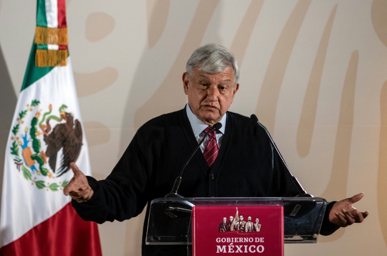 Disminuyó producción petrolera, huachicol es la causa: AMLO