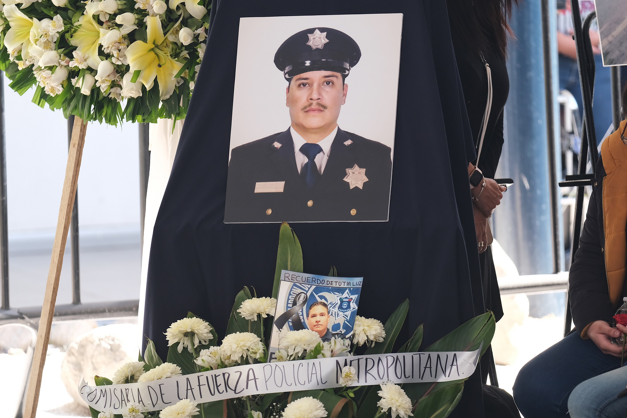 Despiden con honores al policía Luis Abrahan Camacho Galindo