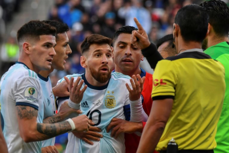Brasil inicia un reinado en Sudamérica, puesto en duda por Messi