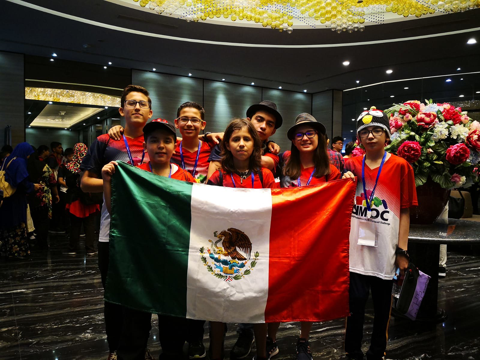 Niños de Jalisco ganan olimpiada de matemáticas de Singapur