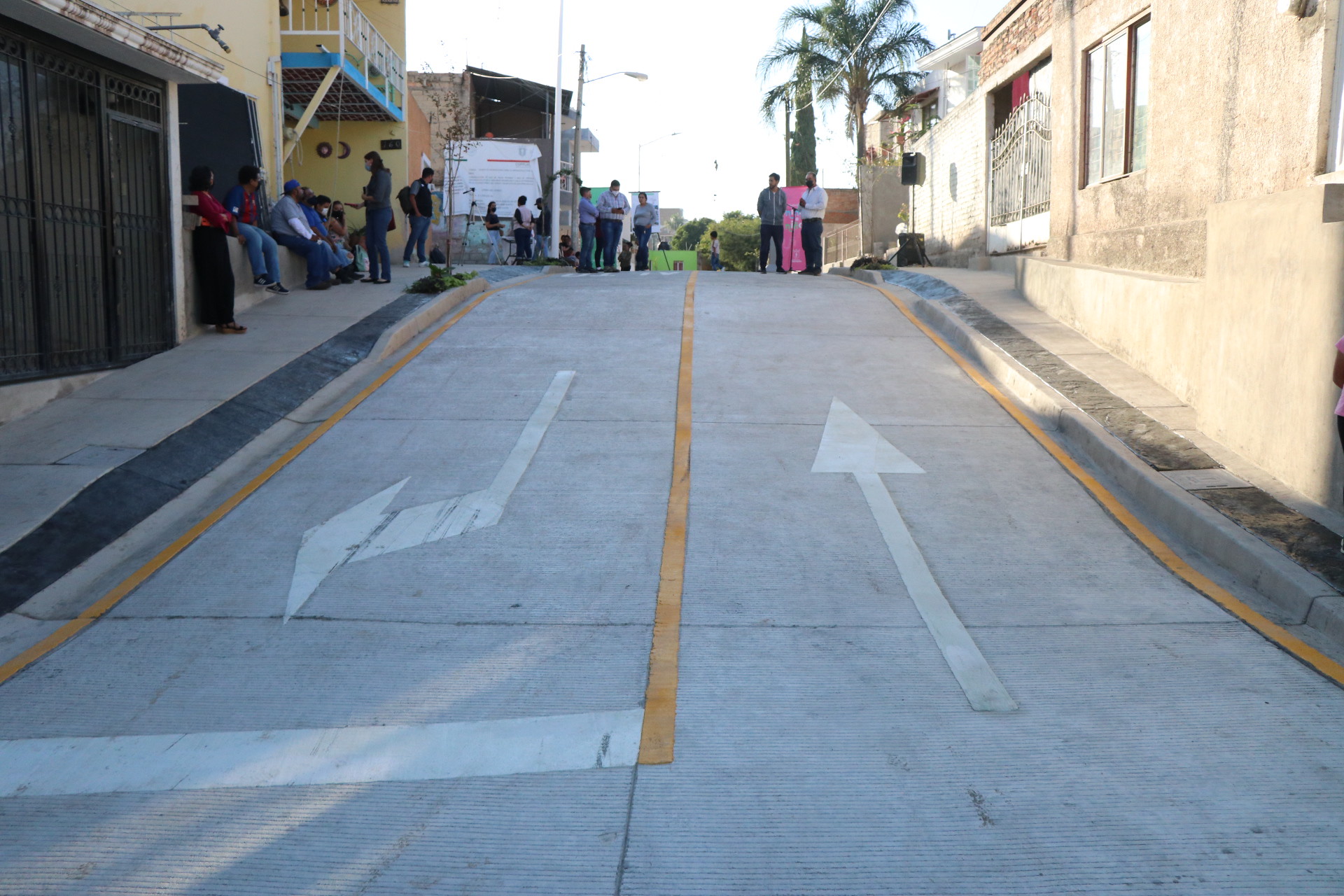 Rehabilitan calle Abelardo Rodríguez en Lomas del Vergel