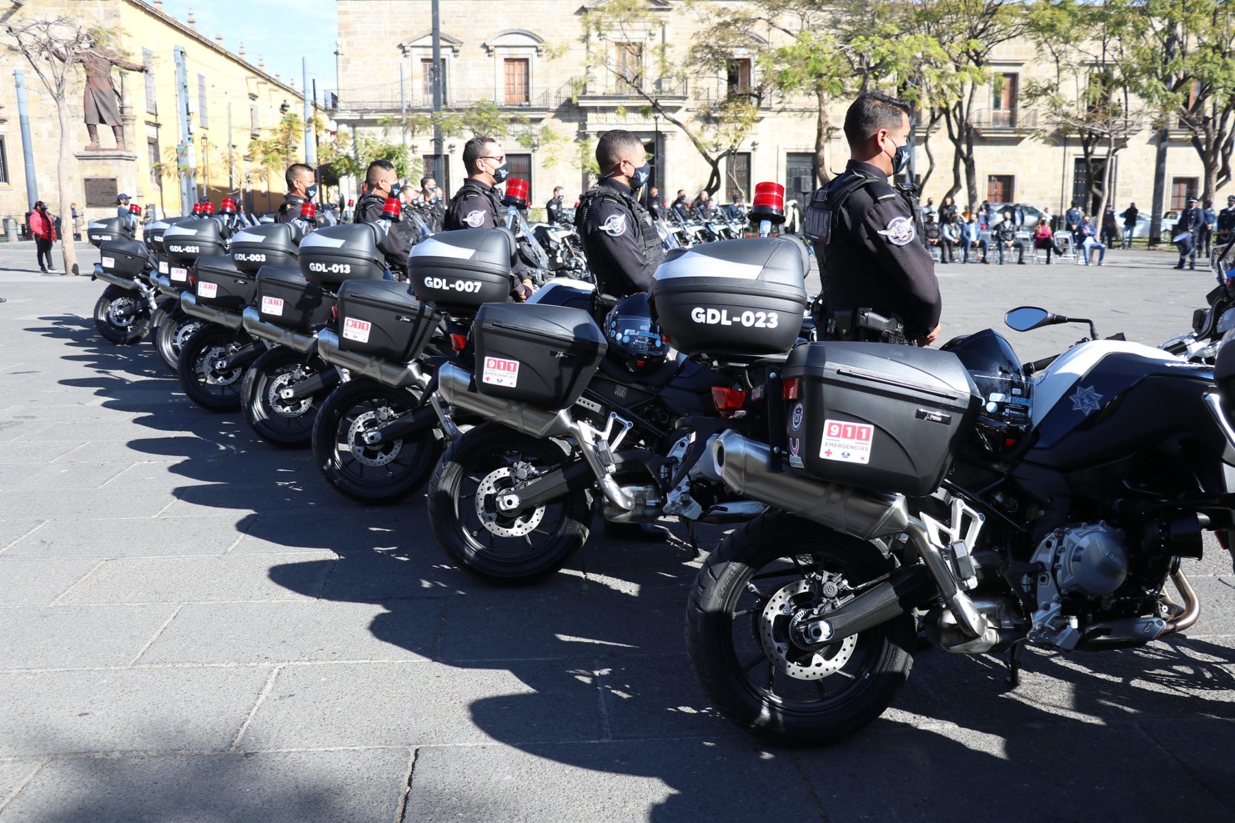 policía de guadalajara, entregan motocicletas a policías