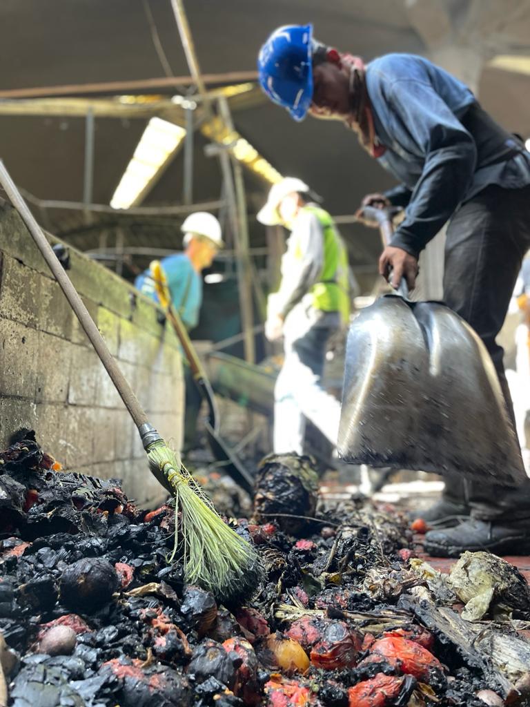 Aumenta cifra de locales dañados por incendio en Mercado San Juan de Dios 