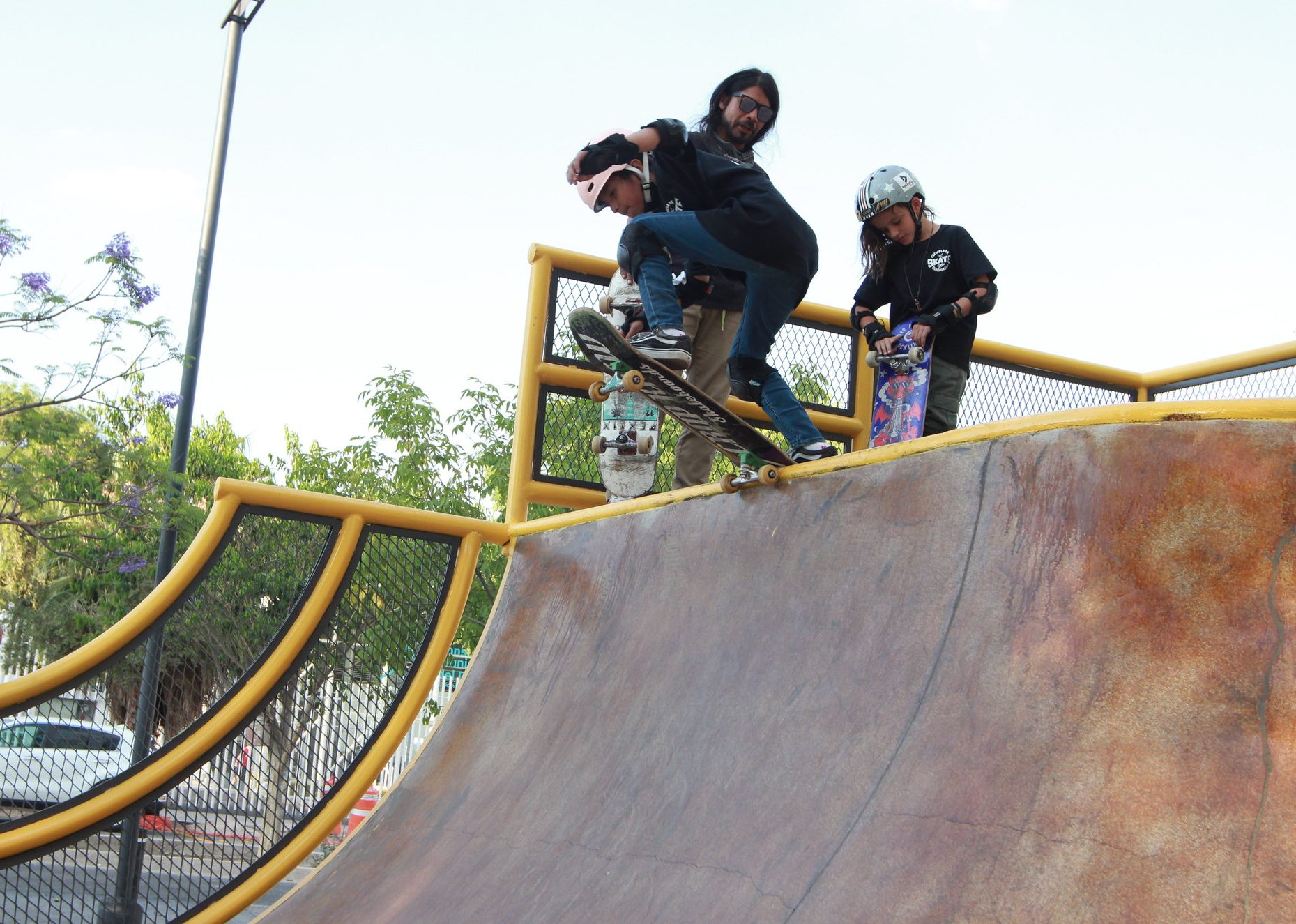 El Parque de las Niñas y los Niños tiene ahora su skatepark