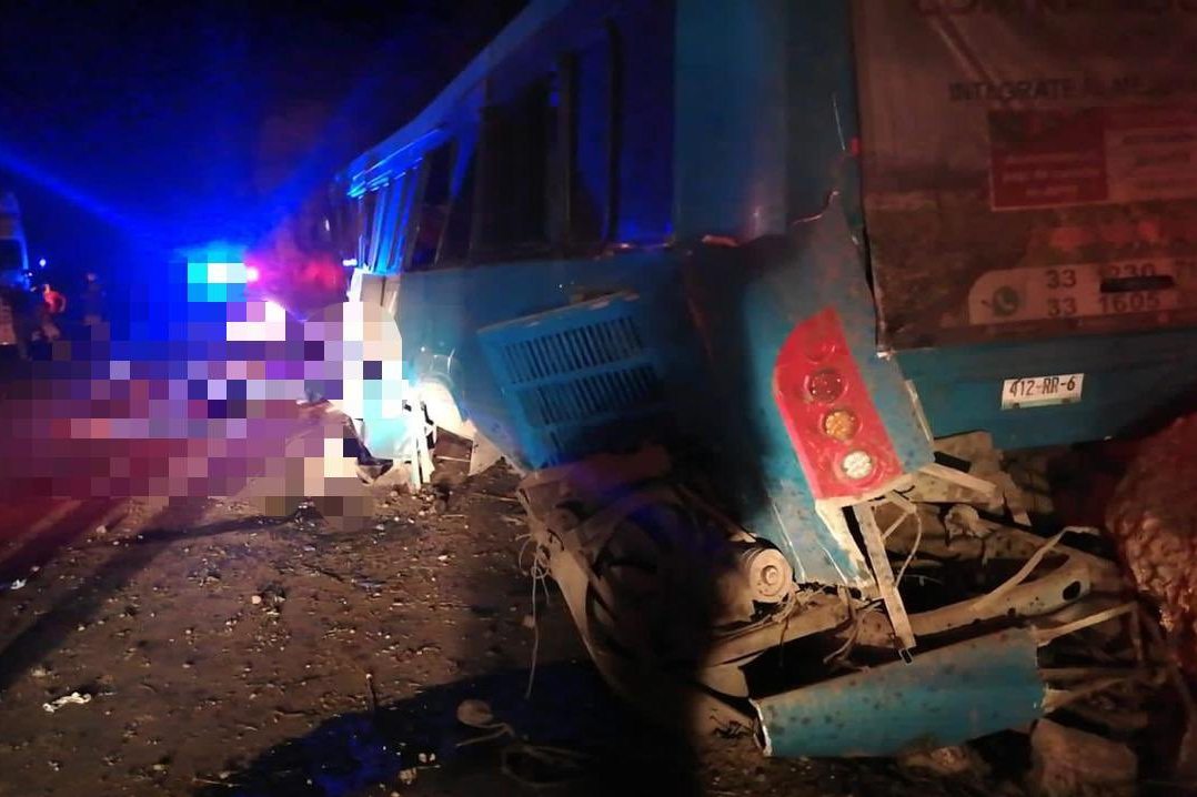 14 muertos y 20 heridos deja accidente en Tuxcueca, Jalisco