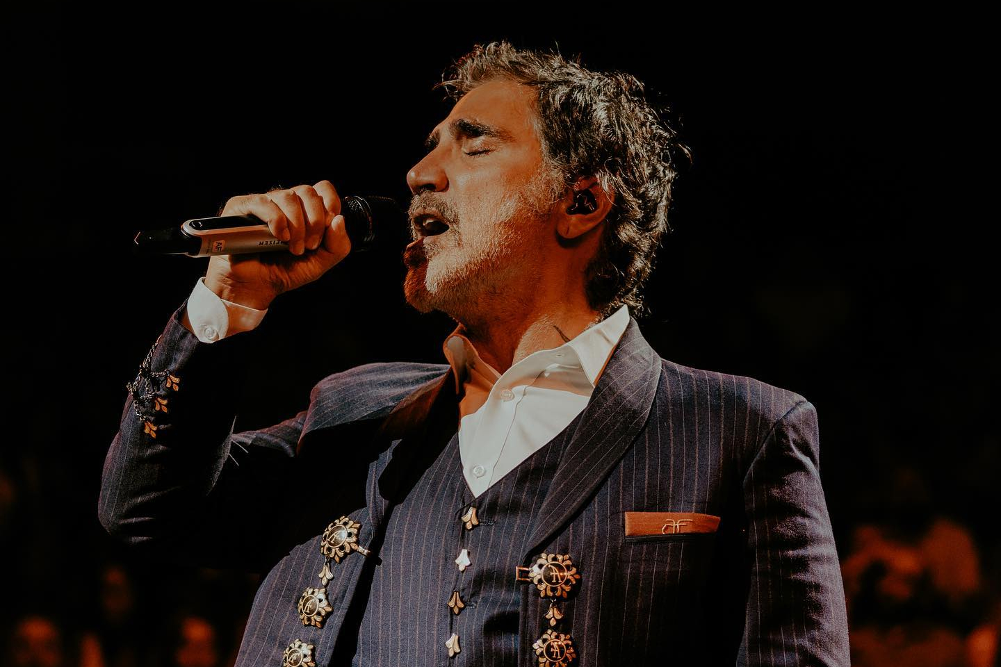 alejandro fernandez en las fiestas de octubre