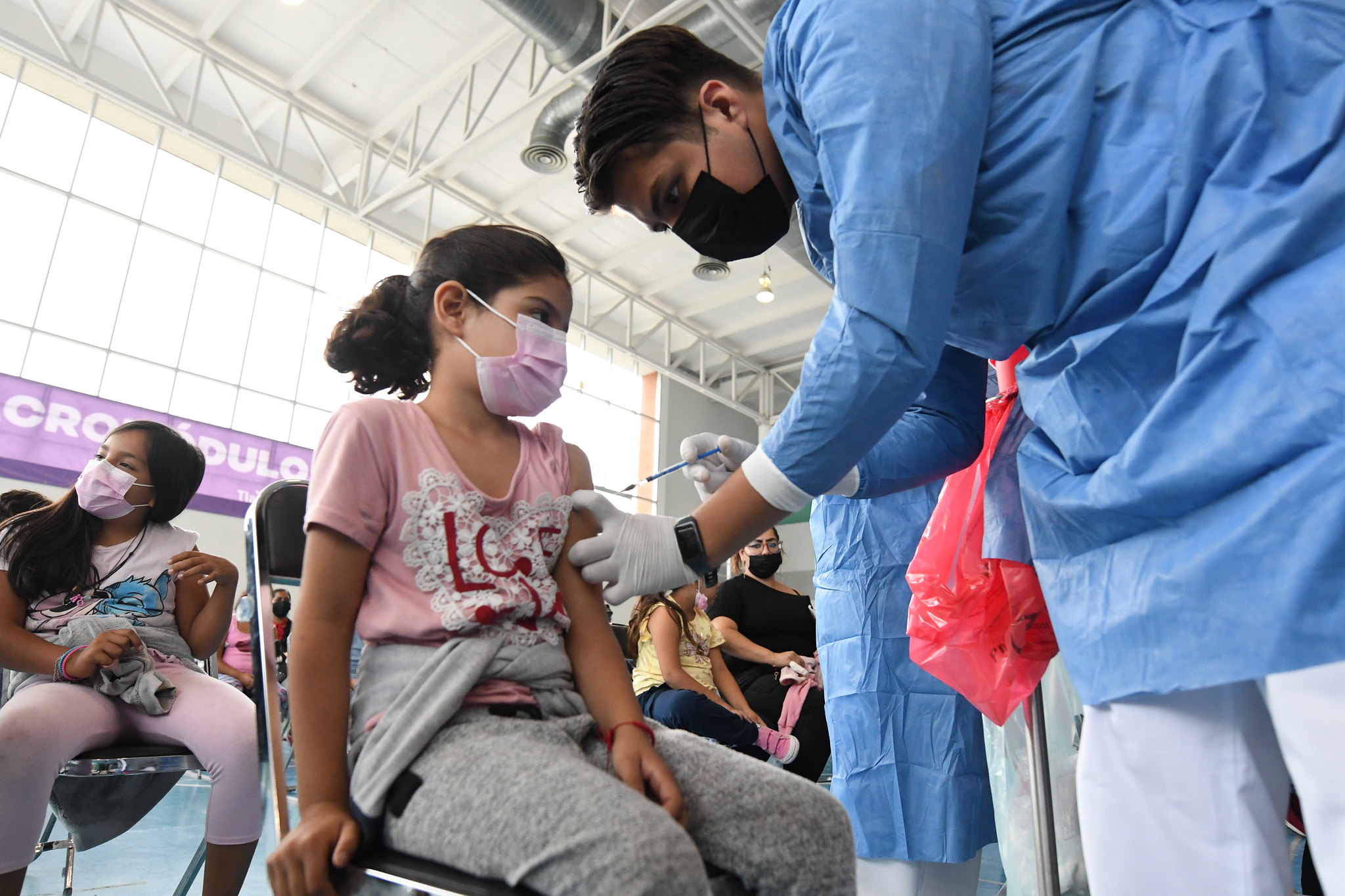 Arranca vacunación a niños en el Macromódulo de Tlajomulco