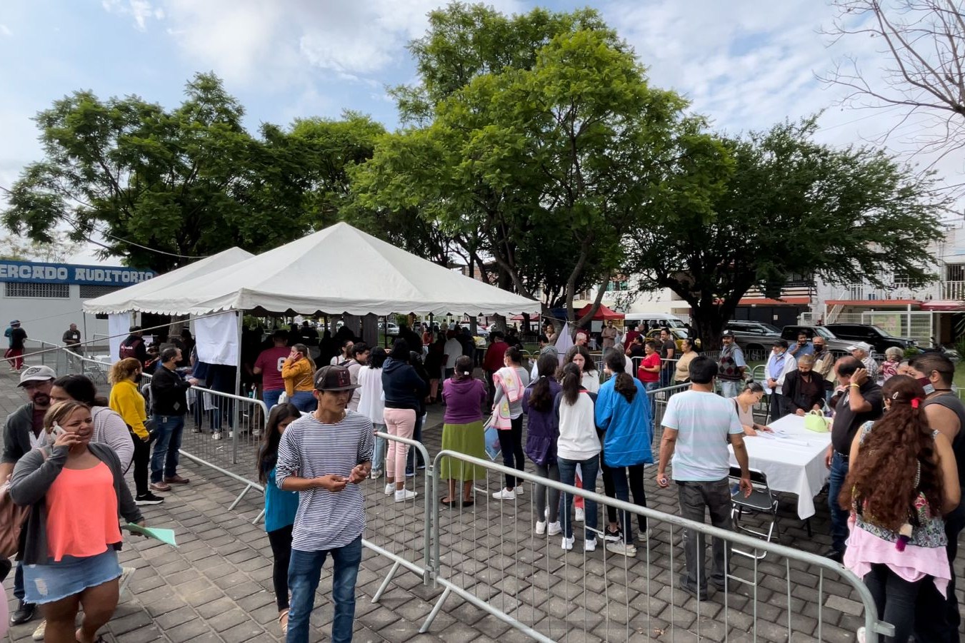 Intentan robar urna en elecciones de Morena en Jalisco