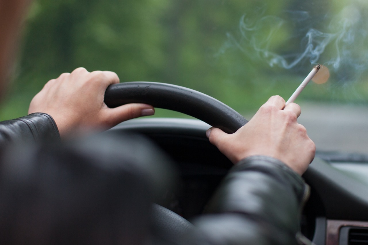 jalisco no multara a conductores que fumen