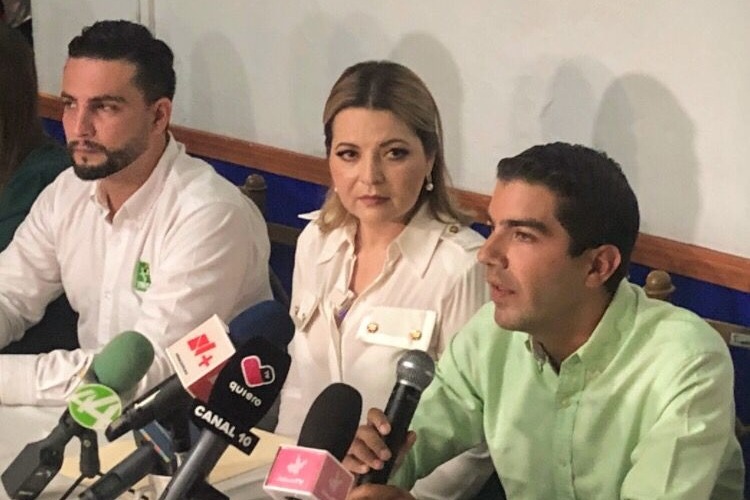 la cúpula máxima del Partido Verde Ecologista de Mexico (PVEM) presentó a la diputada federal Claudia Delgadillo como su candidata idónea para contener por la gobernatura del Estado de Jalisco.