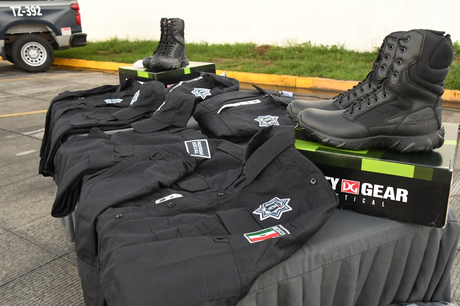 Tlajomulco invierte 4 mdp en uniformes para sus policías