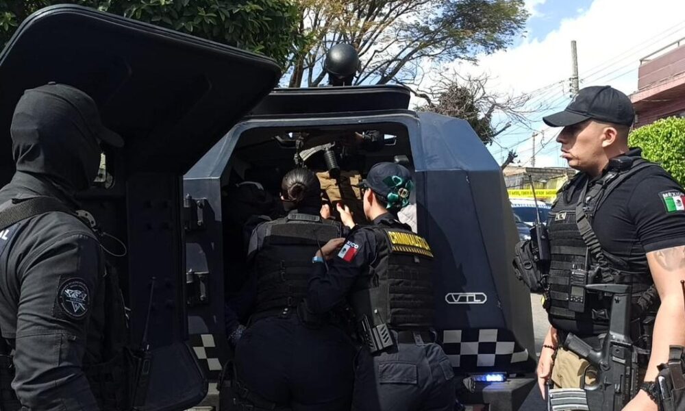 Tras persecución por azoteas, detienen tres sospechosos de robo en GDL