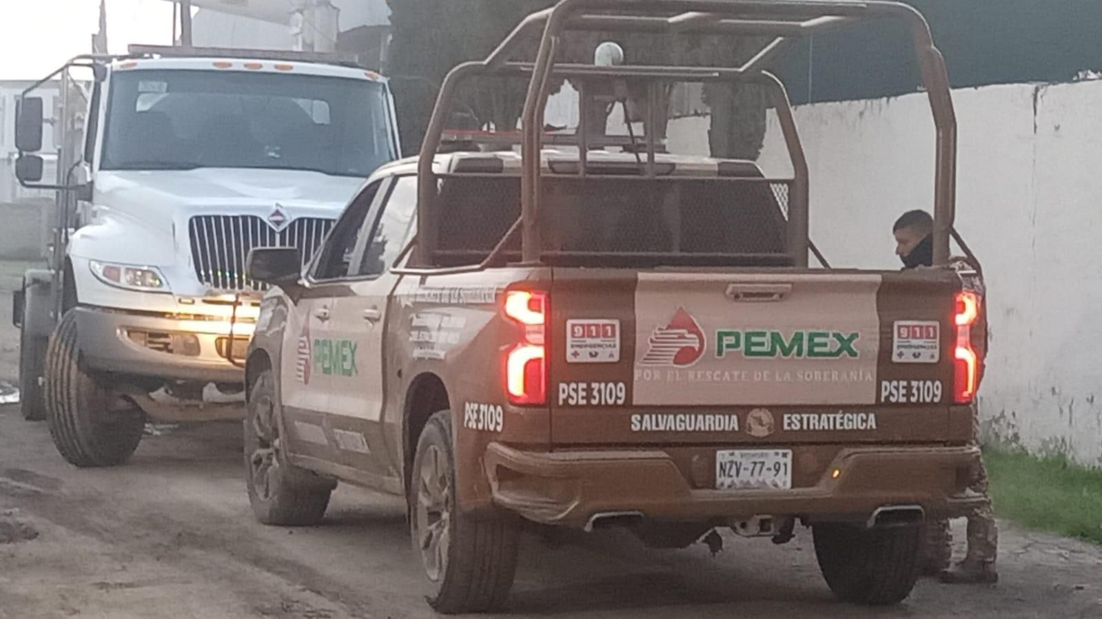 Controlan fuga de combustible en ducto de Pemex en Tlajomulco