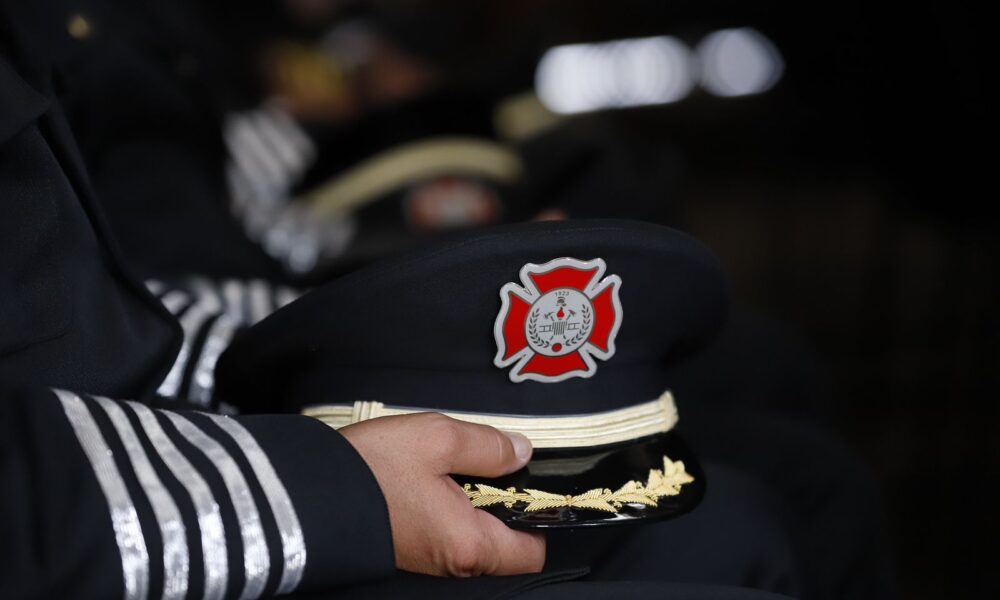 Guadalajara reconoce a bomberos con más de 30 años de servicio
