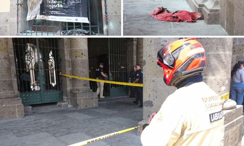 Sujeto prende fuego a ventanales de Palacio Municipal de Guadalajara