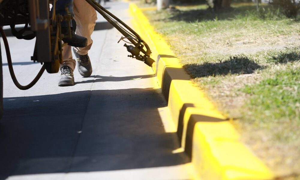 Brigada de mejoramiento urbano llega a Santa Cruz del Valle
