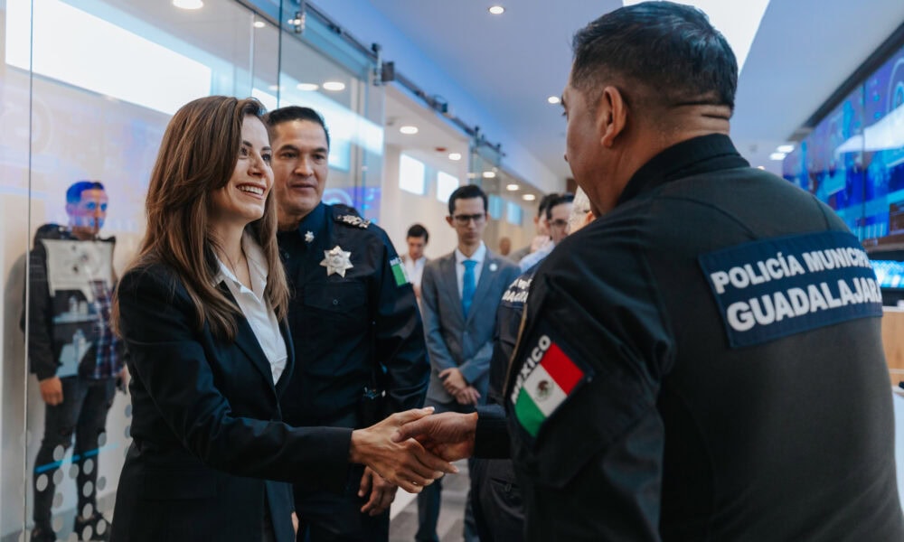 Vero Delgadillo supervisa C5, va por policía ciudadana 