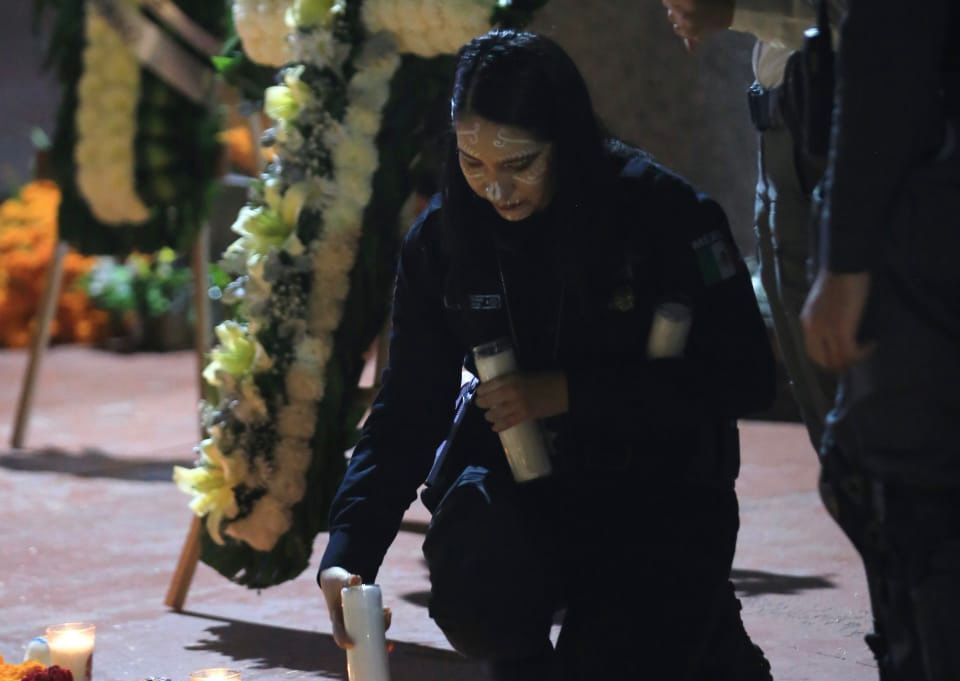 Comisaría de Guadalajara rinde homenaje a elementos caídos