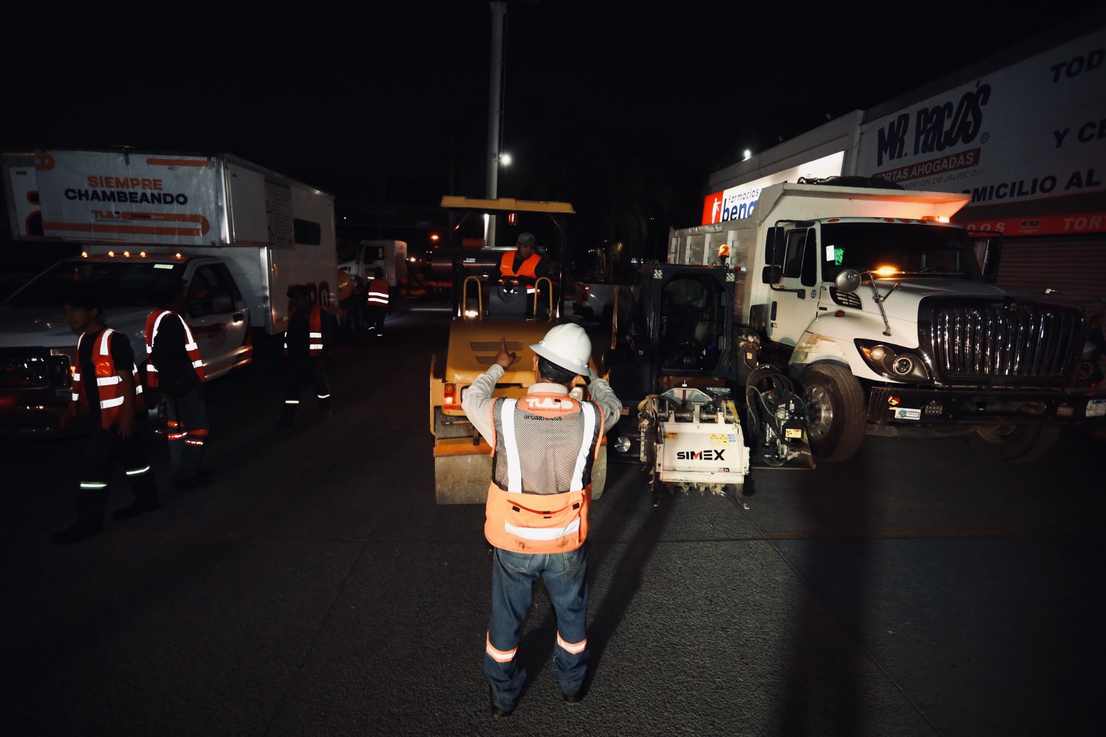 Arrancan programa de limpieza nocturna en avenidas principales de Tlajomulco