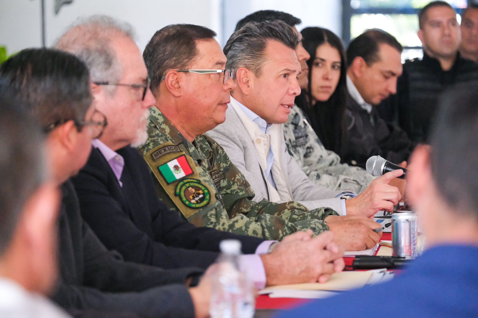 Lemus pone falta a dos alcaldes en mesa de Seguridad de regiones Altos Norte y Sur