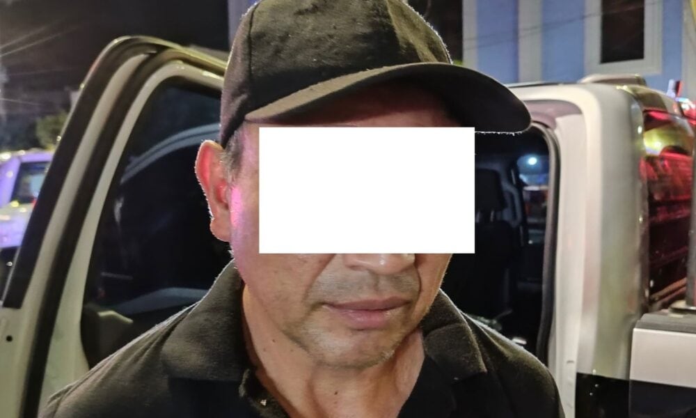 Policía tapatía detiene a sujeto por tocar a menor en taquería