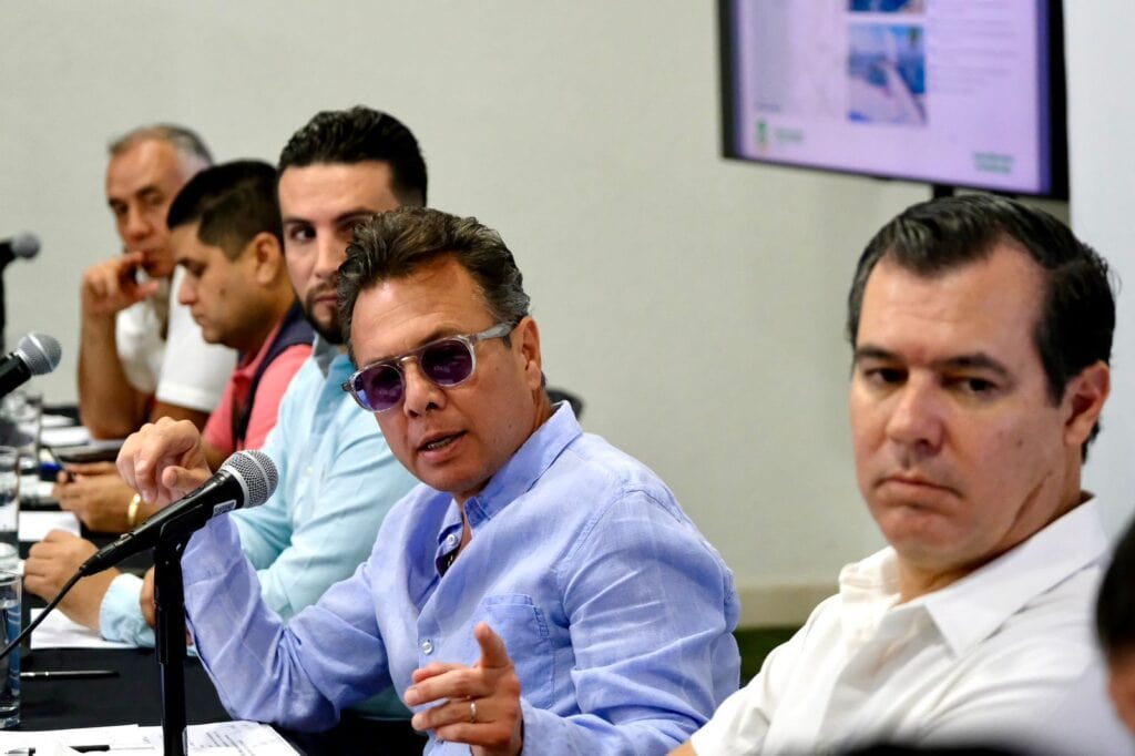 Lemus presenta Sistema de Transporte Eléctrico para Puerto Vallarta (1)