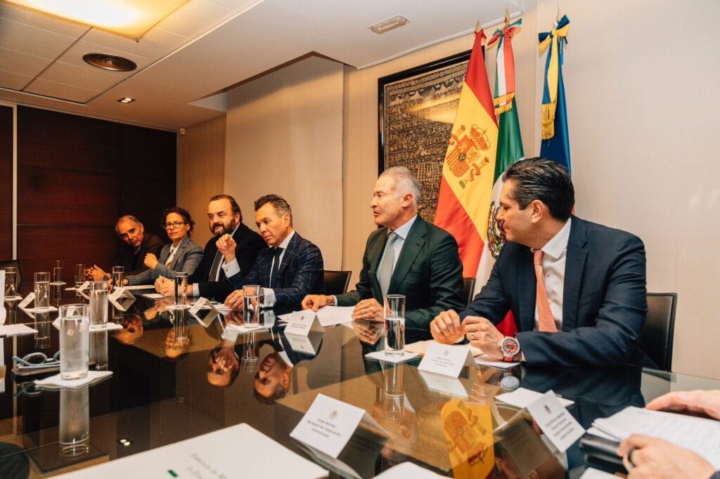 ‘Aspiramos a ser el California de México’: Lemus en Madrid
