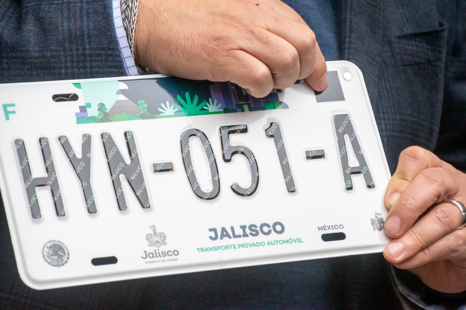 El Gobierno de Jalisco arrancó ya la sustitución obligatoria de placas vehiculares para las matrículas que terminan en 1.