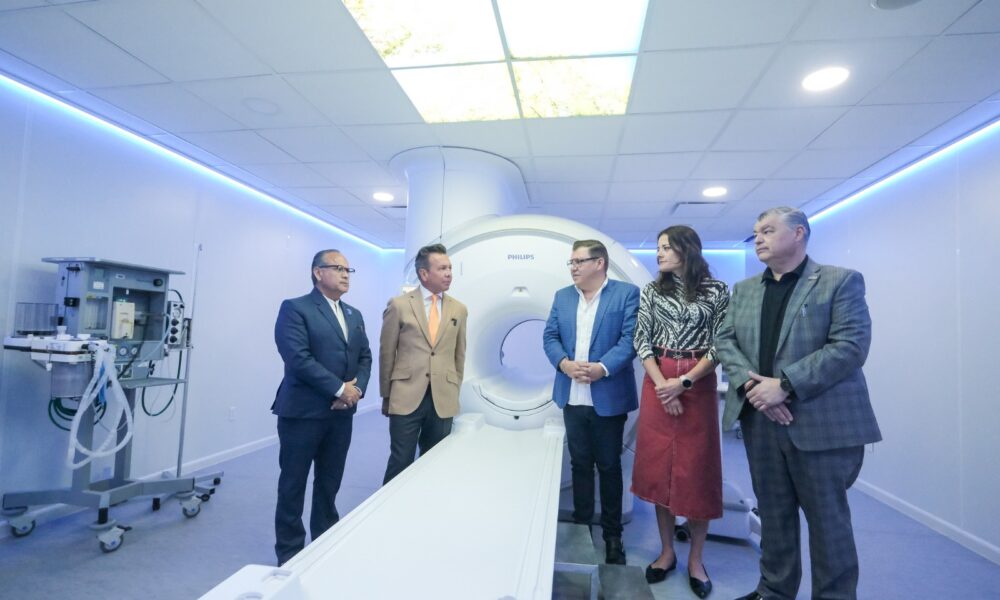 Lemus arranca obras para nueva área de terapia intensiva en el Zoquipan 