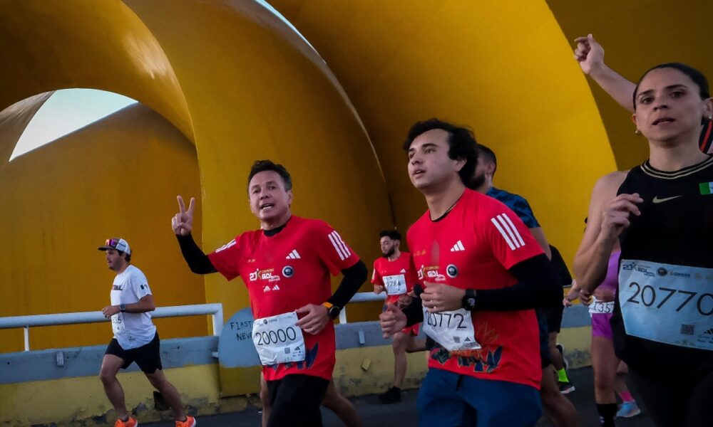 Lemus corre Medio Maratón de GDL junto a 21 mil participantes