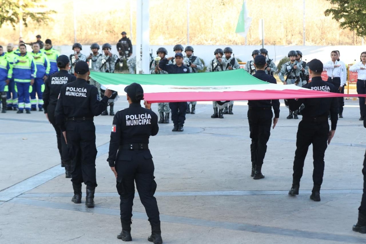 Tlajomulco abanderó escoltas en el Día de la Bandera