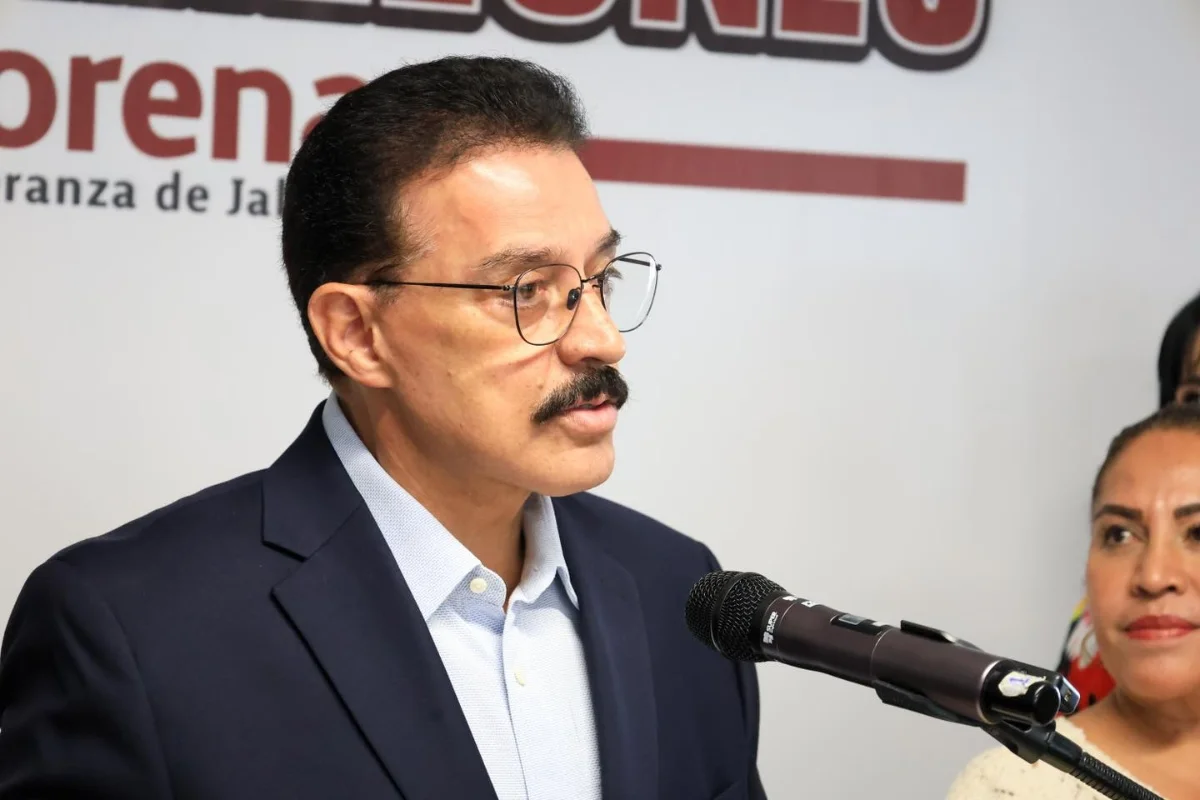 senador carlos lomelí