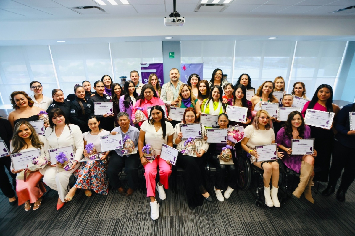 Reconocen a mujeres destacadas en Tlajomulco