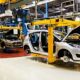 EE.UU. retrasa aranceles en autos procedentes de México y Canadá