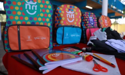 Zapopan entrega paquetes escolares