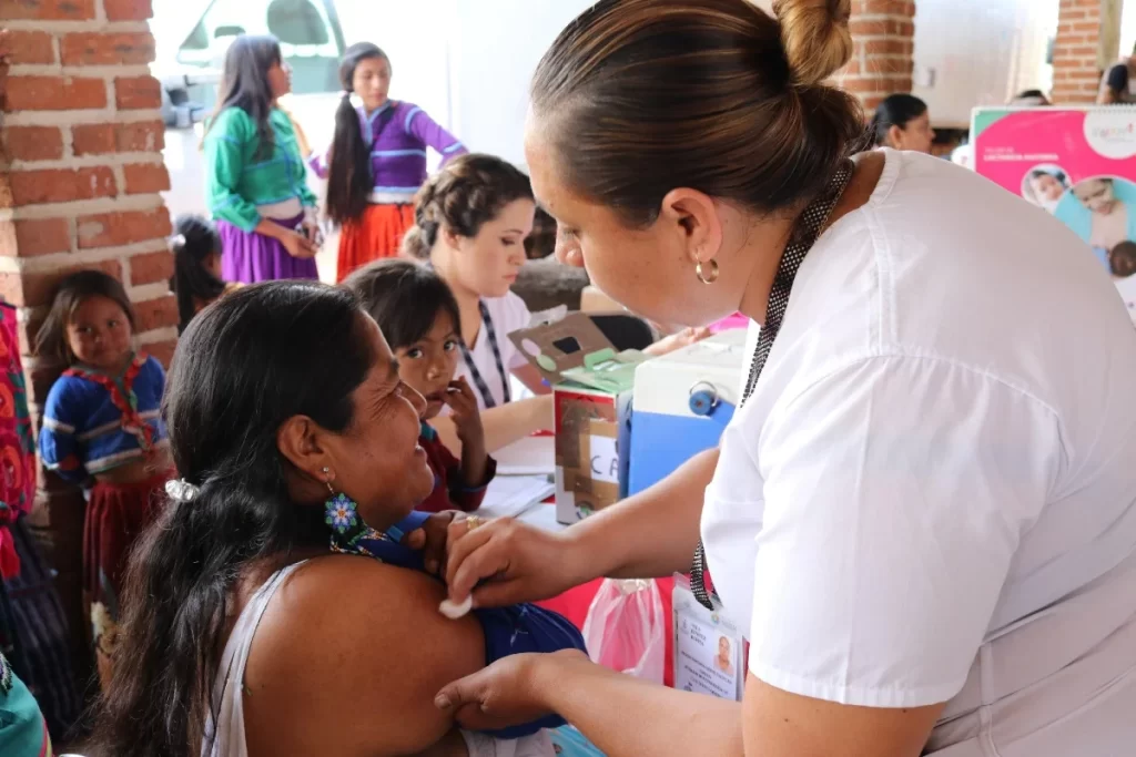 comunidad wixaritari de Jalisco recibe atención médica