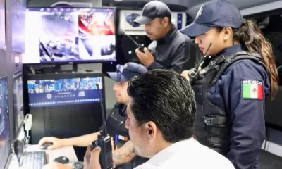 Policías en el C5 Jalisco