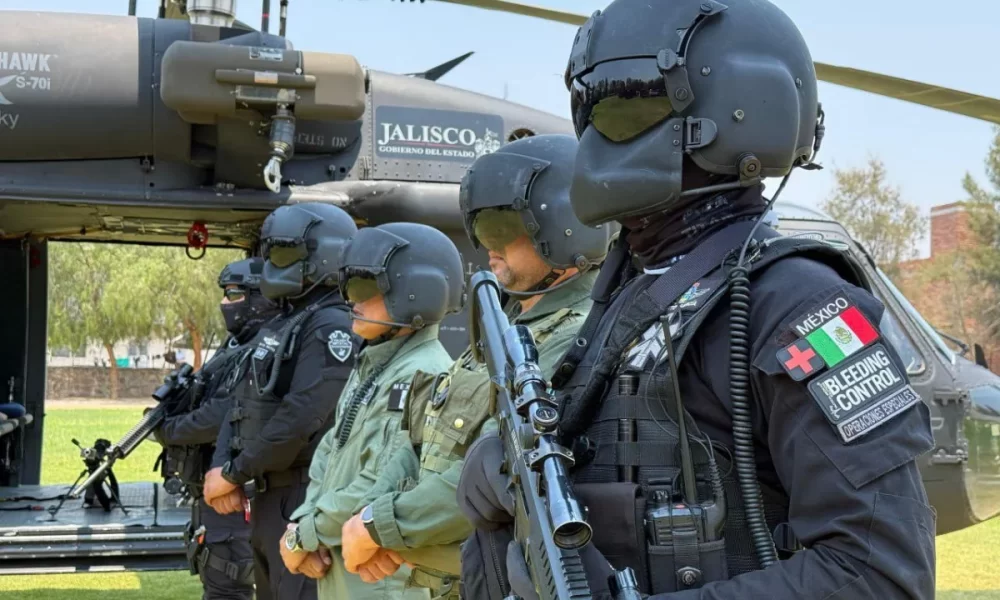 Policías del Jalisco realizan operativo en zona altos norte