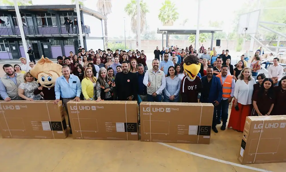 tlajomulco entrega pantallas a escuelas