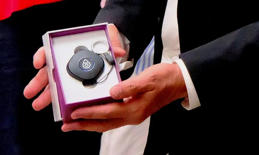 pablo lemus encabezó la entrega de los dispositivos