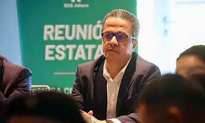 regidor de zapopan propone cambiar nombre de calle por Raúl Padilla